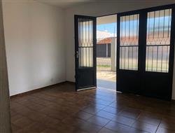 Casa à Venda