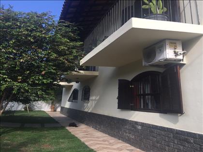 Casa à Venda