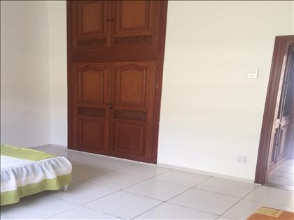 Casa à Venda