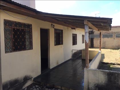 Casa à Venda