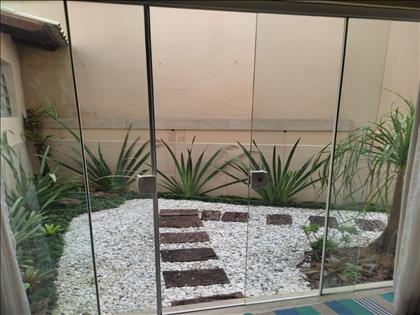 Casa à Venda