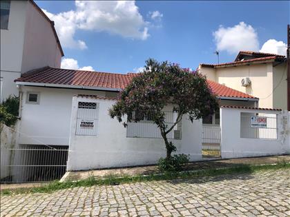 Casa à Venda